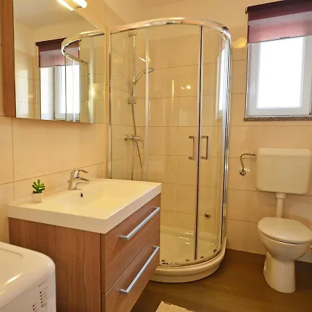 Iris-2 Apartman Umag